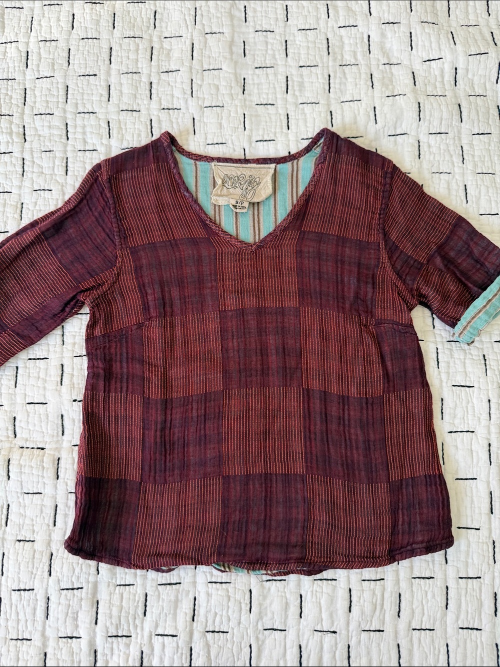 Ace & Jig Womens V-Neck Short Sleeve Top in Burgundy